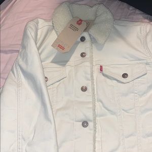 Levi’s off white Sherpa Jacket Medium